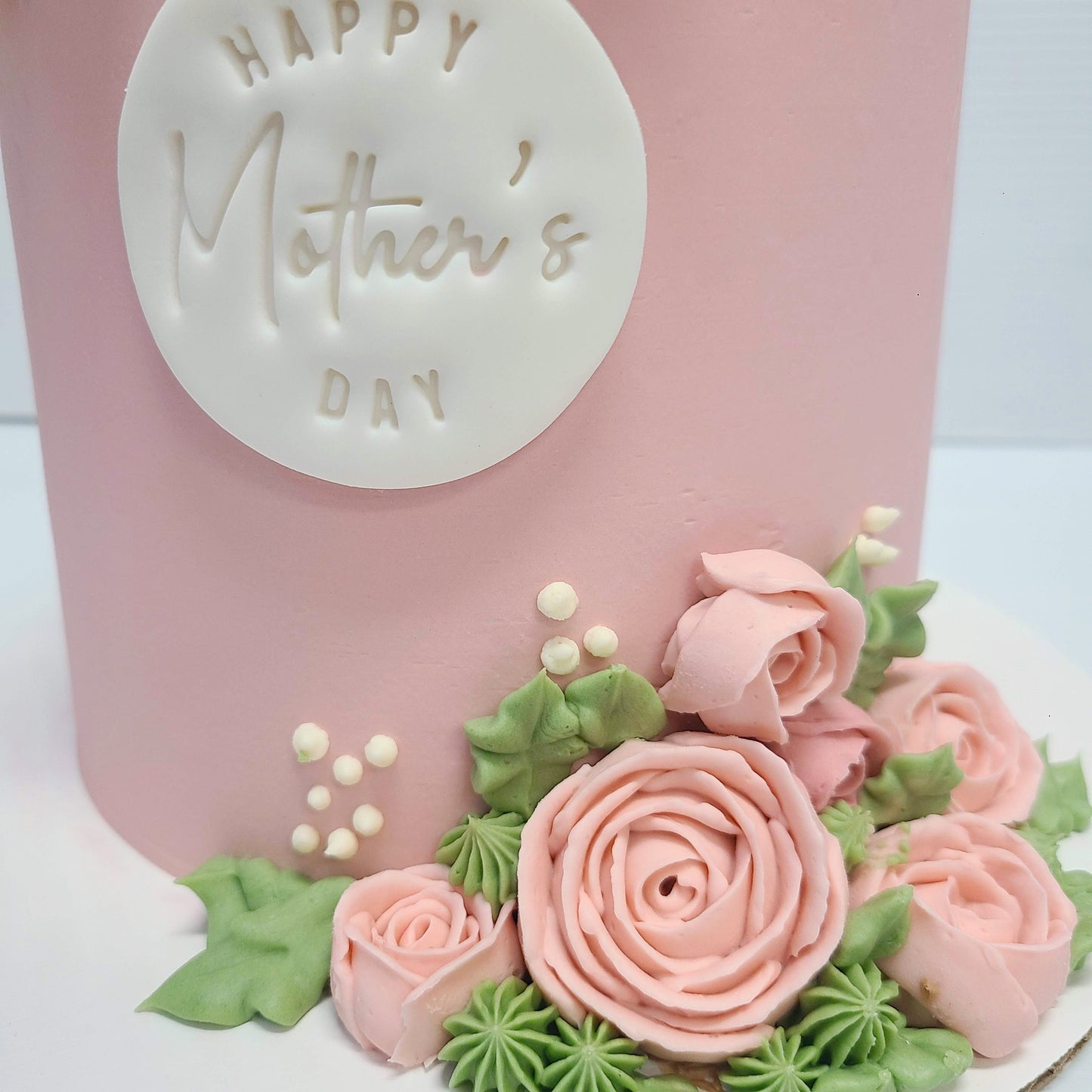 Buttercream roses cake
