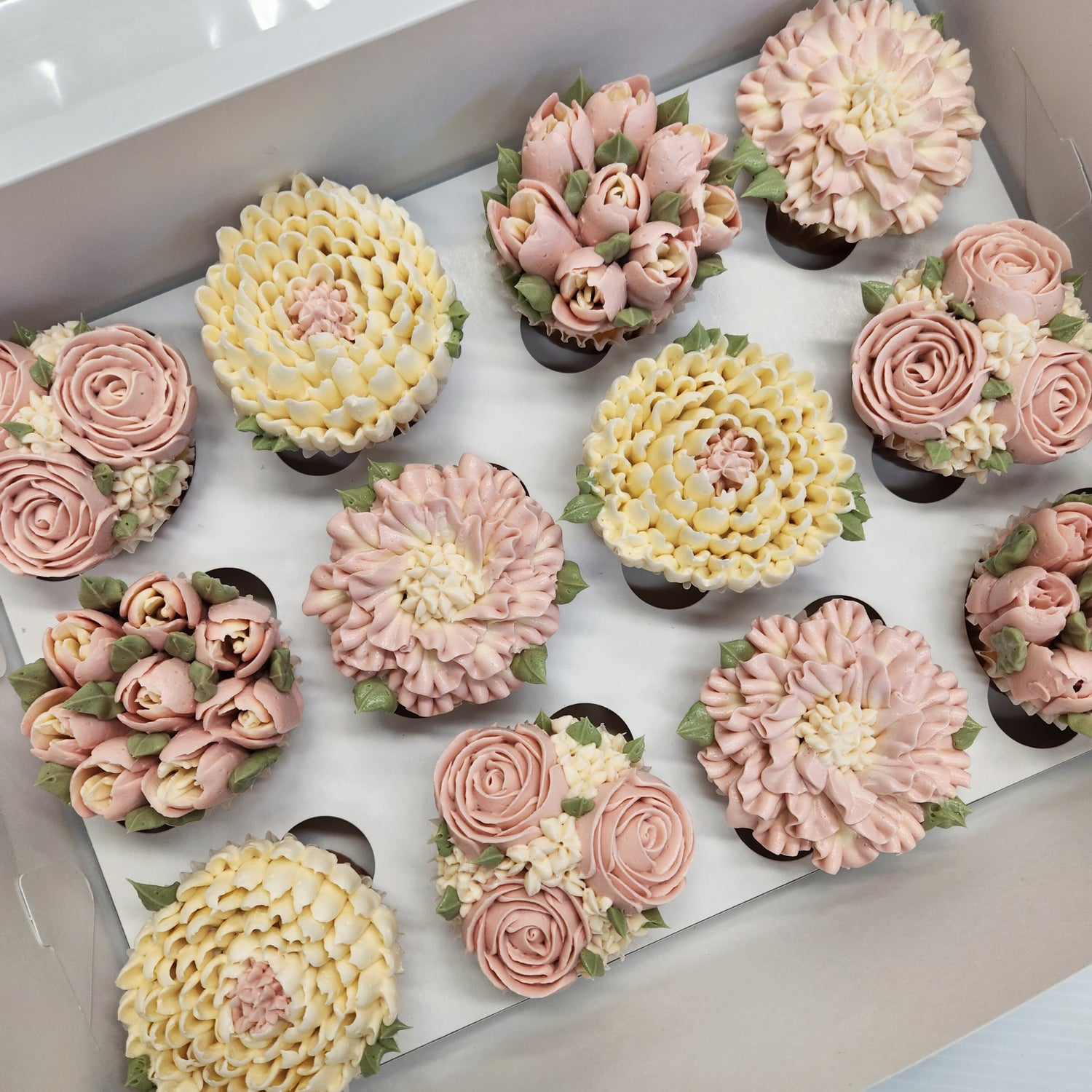 Flower theme cupcakes